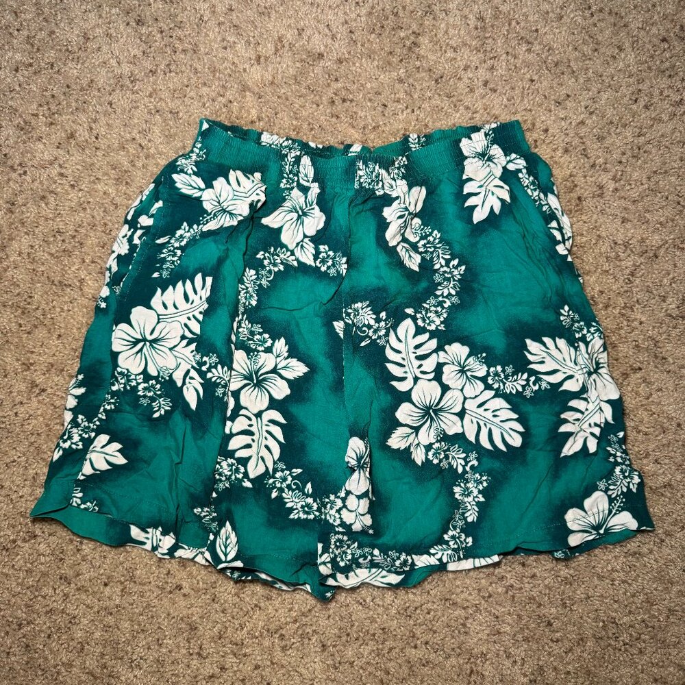 Vintage Hibiscus Collection Hawaii Green and White Shorts